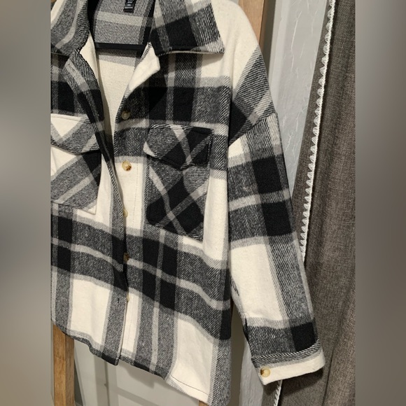 NWOT Womens Shacket - Picture 2 of 6